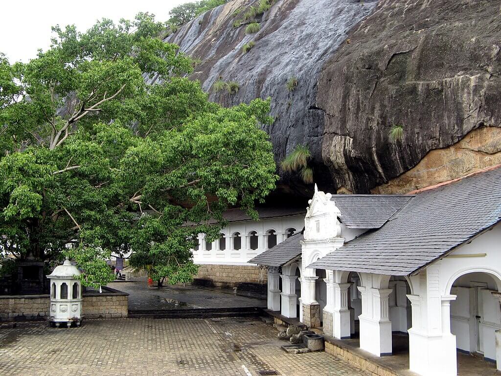 Dambulla Cave Temple