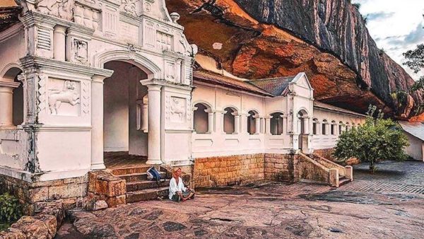 Dambulla Cave Temple: A Guide to Sri Lanka’s Stone Storybook