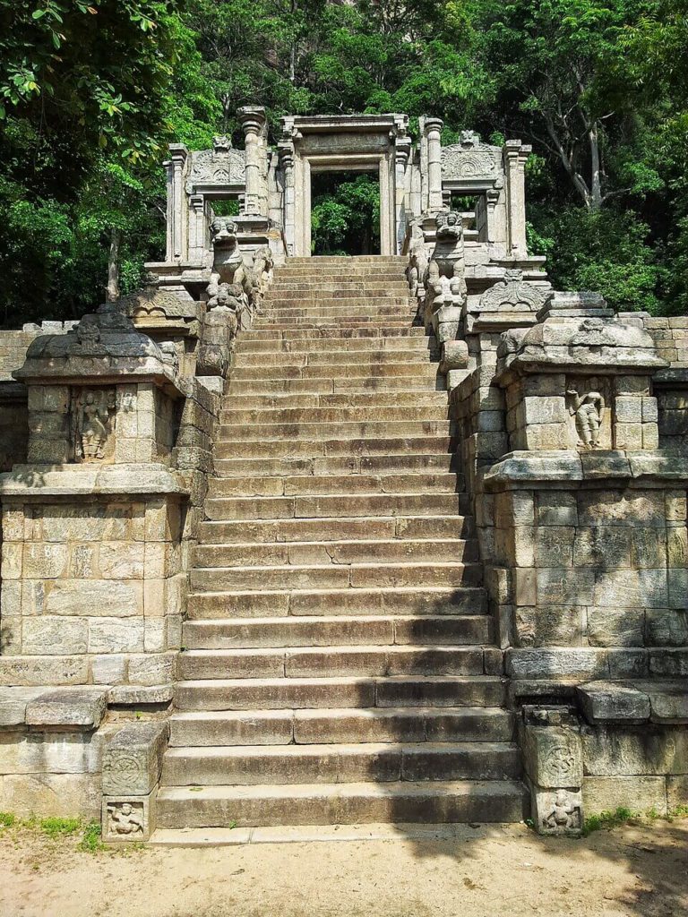 Ancient_Kingdome_of_Yapahuwa,_Sri_Lanka